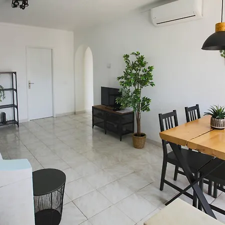 Go4portugal - Dinis - Luxe With Pool, Airco, Seaview With Two Balcony Daire *