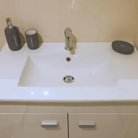 Apartman Luxe With Pool, Airco, Seaview With Two Balcony - Go4portugal