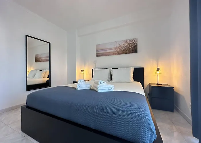 公寓 Go4Portugal - Dinis - Luxe Condo With Pool, Airco, Seaview With Two Balcony *