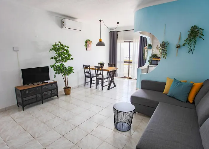 Go4Portugal - Dinis - Luxe Condo With Pool, Airco, Seaview With Two Balcony 公寓 *