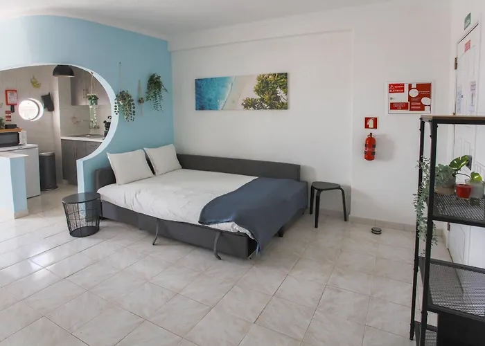 Go4Portugal - Dinis - Luxe Condo With Pool, Airco, Seaview With Two Balcony 公寓