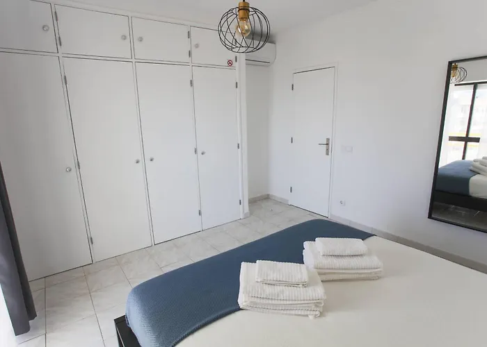 公寓 Go4Portugal - Dinis - Luxe Condo With Pool, Airco, Seaview With Two Balcony *