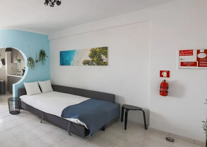 Go4Portugal - Dinis - Luxe Condo With Pool, Airco, Seaview With Two Balcony 公寓