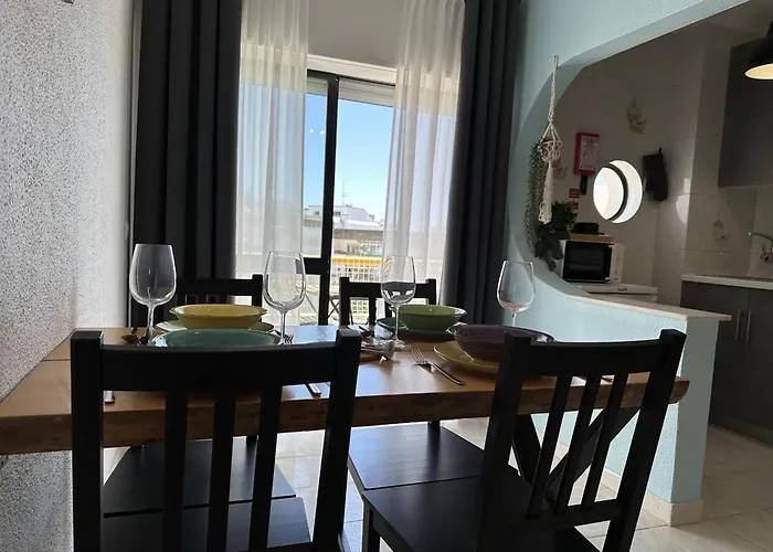 Go4Portugal - Dinis - Luxe Condo With Pool, Airco, Seaview With Two Balcony 公寓