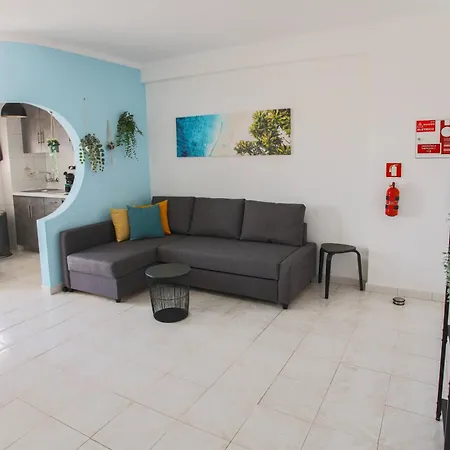 Апартаменты Go4portugal - Dinis - Luxe With Pool, Airco, Seaview With Two Balcony Албуфейра