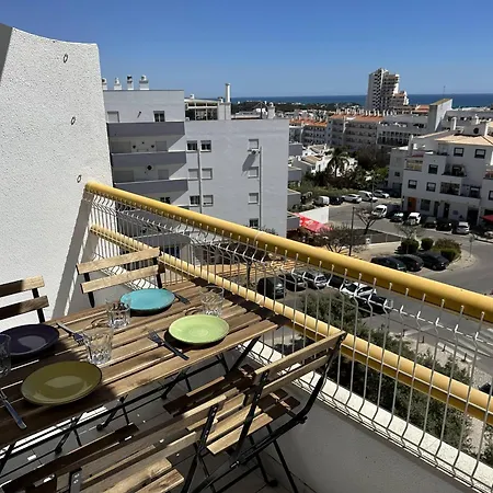 Апартаменты Go4portugal - Dinis - Luxe With Pool, Airco, Seaview With Two Balcony Албуфейра